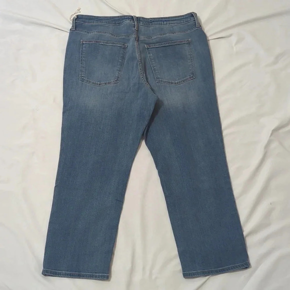 Universal Thread High-Rise Slim Straight Jeans, Color Light Blue Size 16/33S - Picture 8 of 13